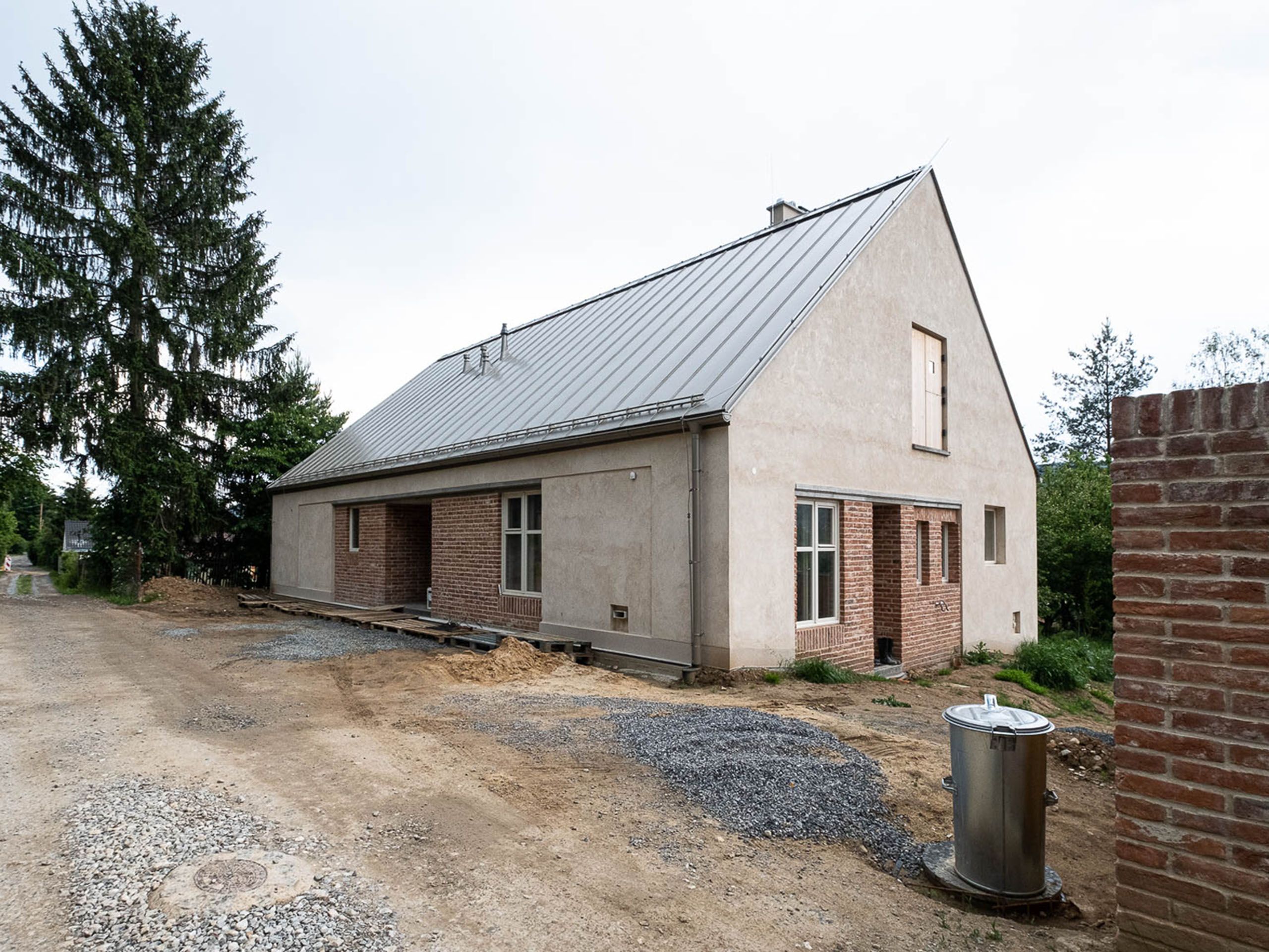  house in garden